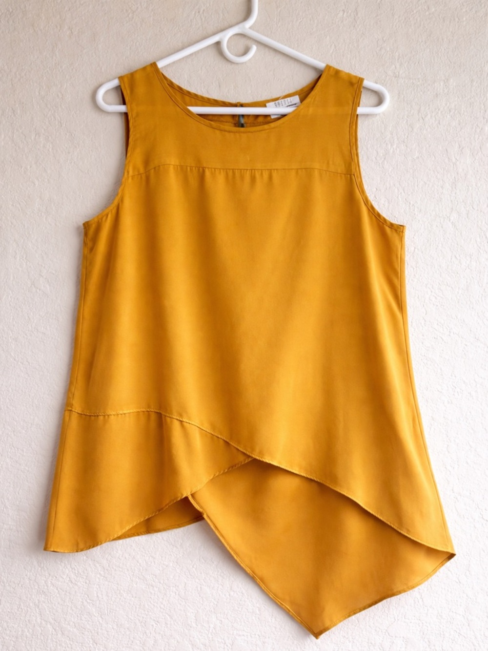 Spense Top Women’s Size Large Mustard Yellow Asymmetrical Hem Sleeveless Blouse
